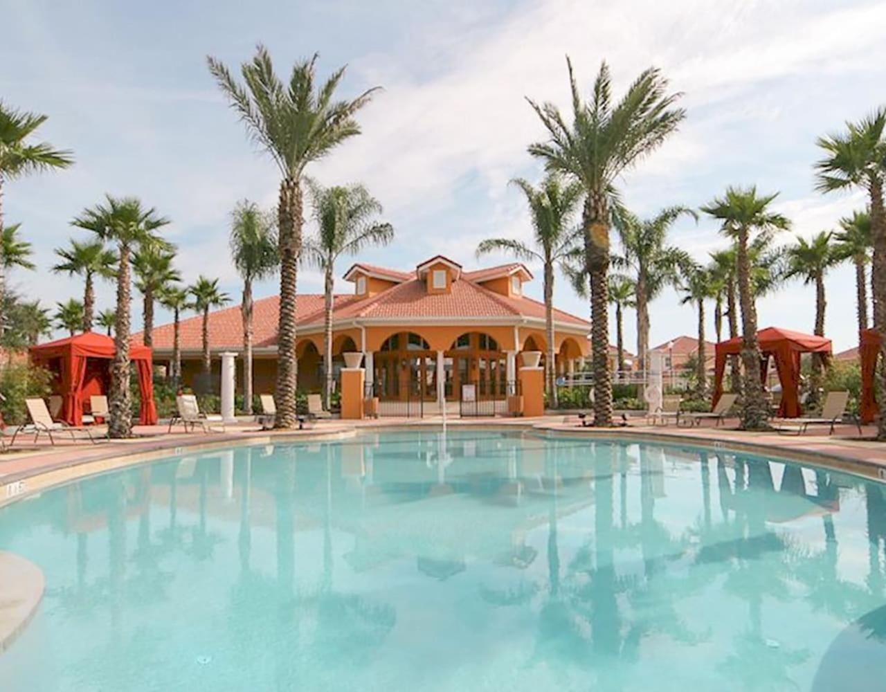 Large Spacious Home W Private Pool & Hot Tub Davenport Exterior foto